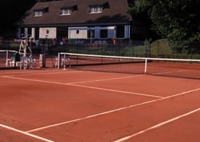 guide of the parisian tennis courts racing de france