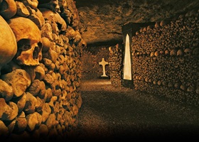 catacombes in paris